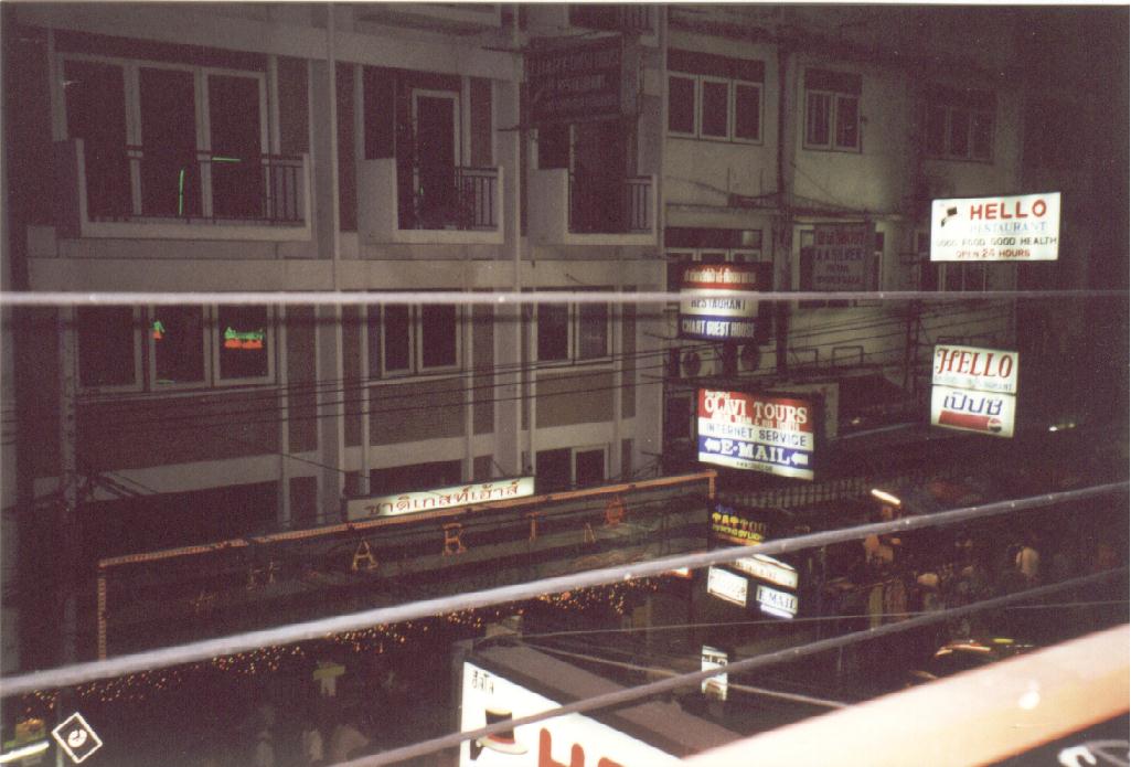 12.jpg, 103746 bytes, 5/18/2000